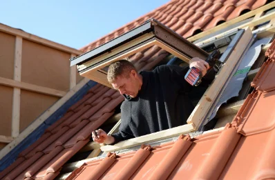 Pose de fenêtres de toit Velux à Renescure